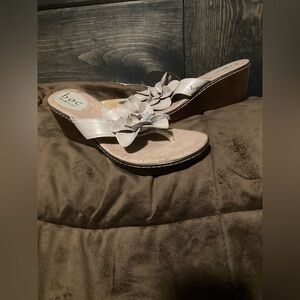 b.o.c. Women's Tan Floral Wedge Sandals, size 8, leather upper, comfortable